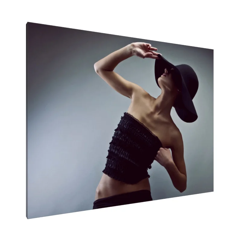 Tablou Canvas: Eleganță în Mișcare (1) - Image 1