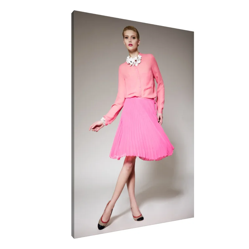 Tablou Canvas: Eleganță în Mișcare (2)