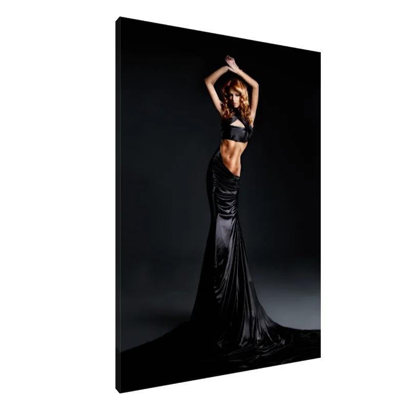 Tablou Canvas: Eleganță în Mișcare - Image 1