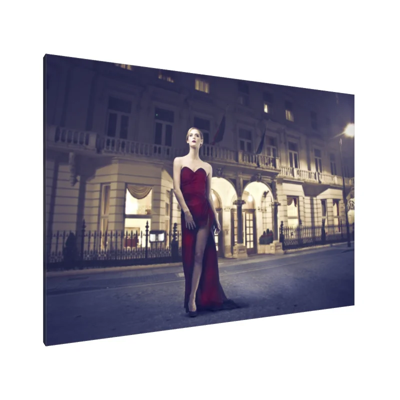 Tablou Canvas: Eleganță în roșu (1)