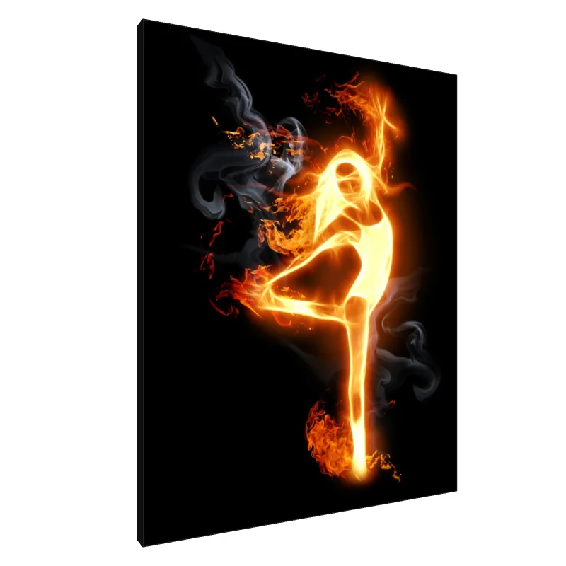 Tablou Canvas: Dansatoare cu flăcări - Image 1