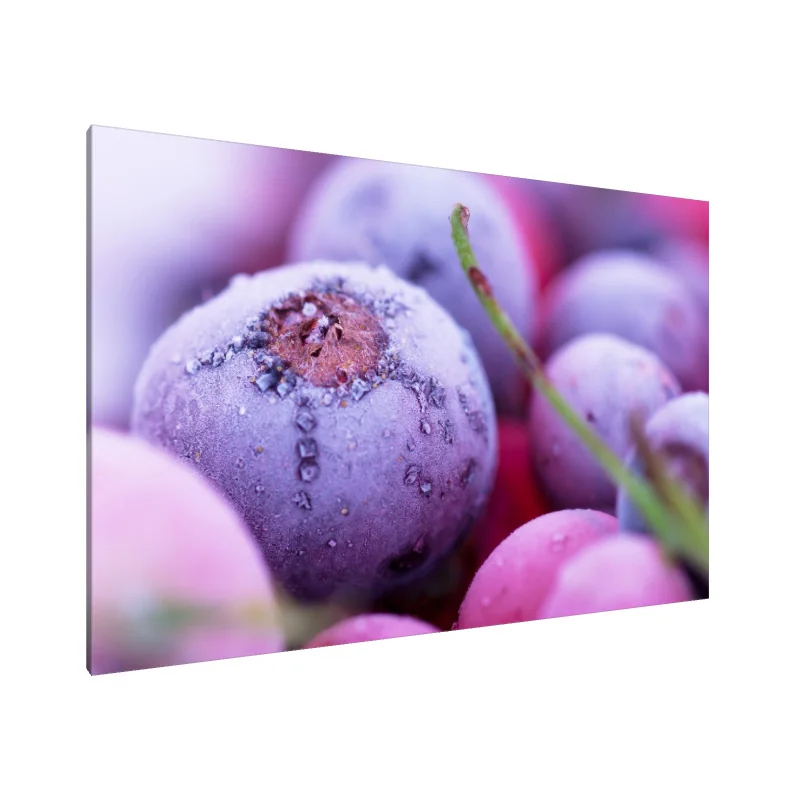 Tablou Canvas: Extazul fructelor de pădure înghețate