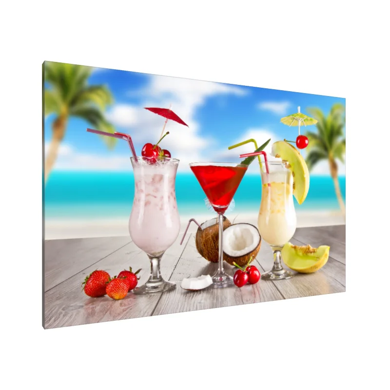 Tablou Canvas: Bucurie Tropicală: Băuturi pe malul mării