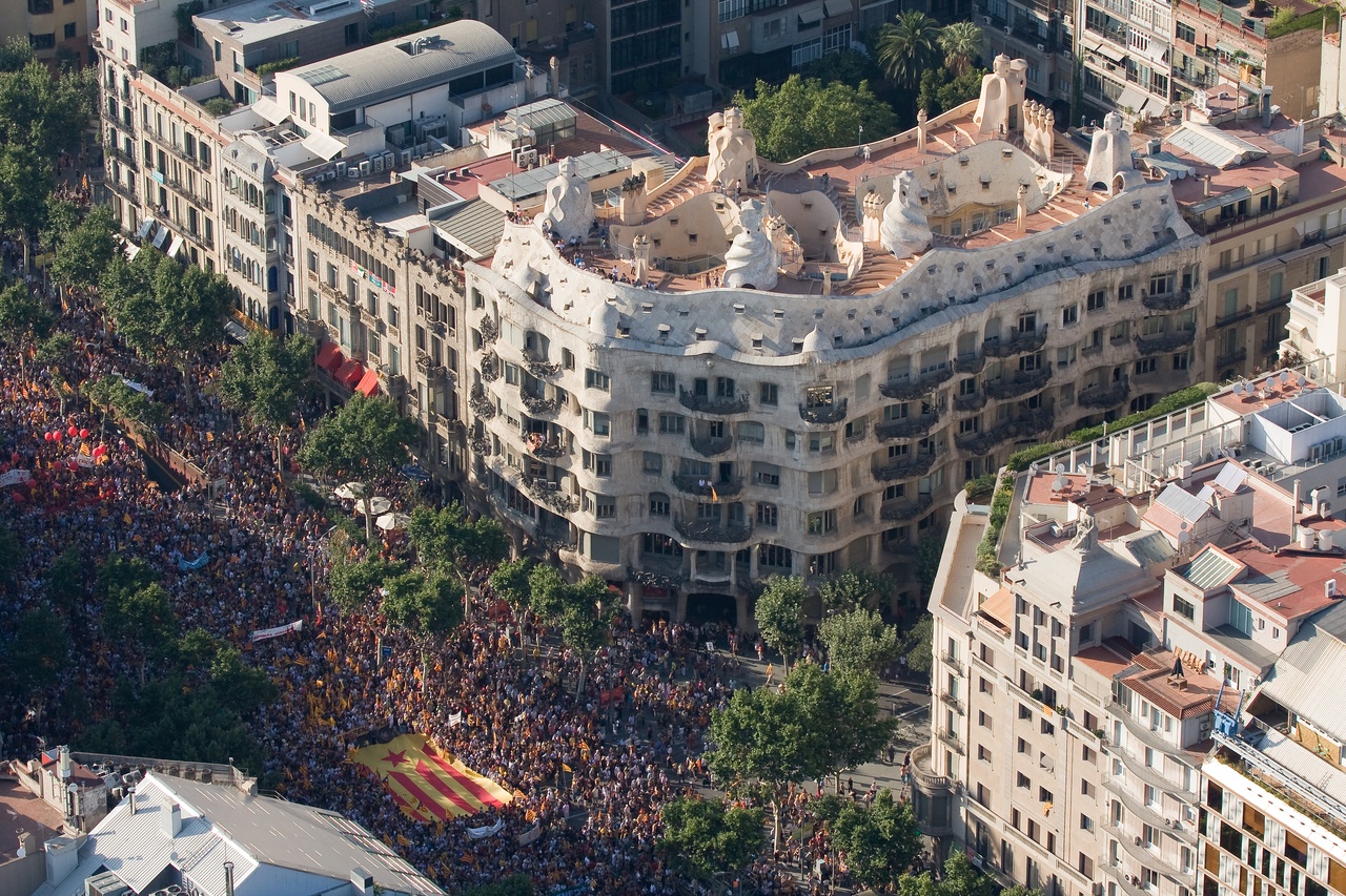 Tablou Canvas: Simfonia arhitecturală a Barcelonei - Thumbnail 2