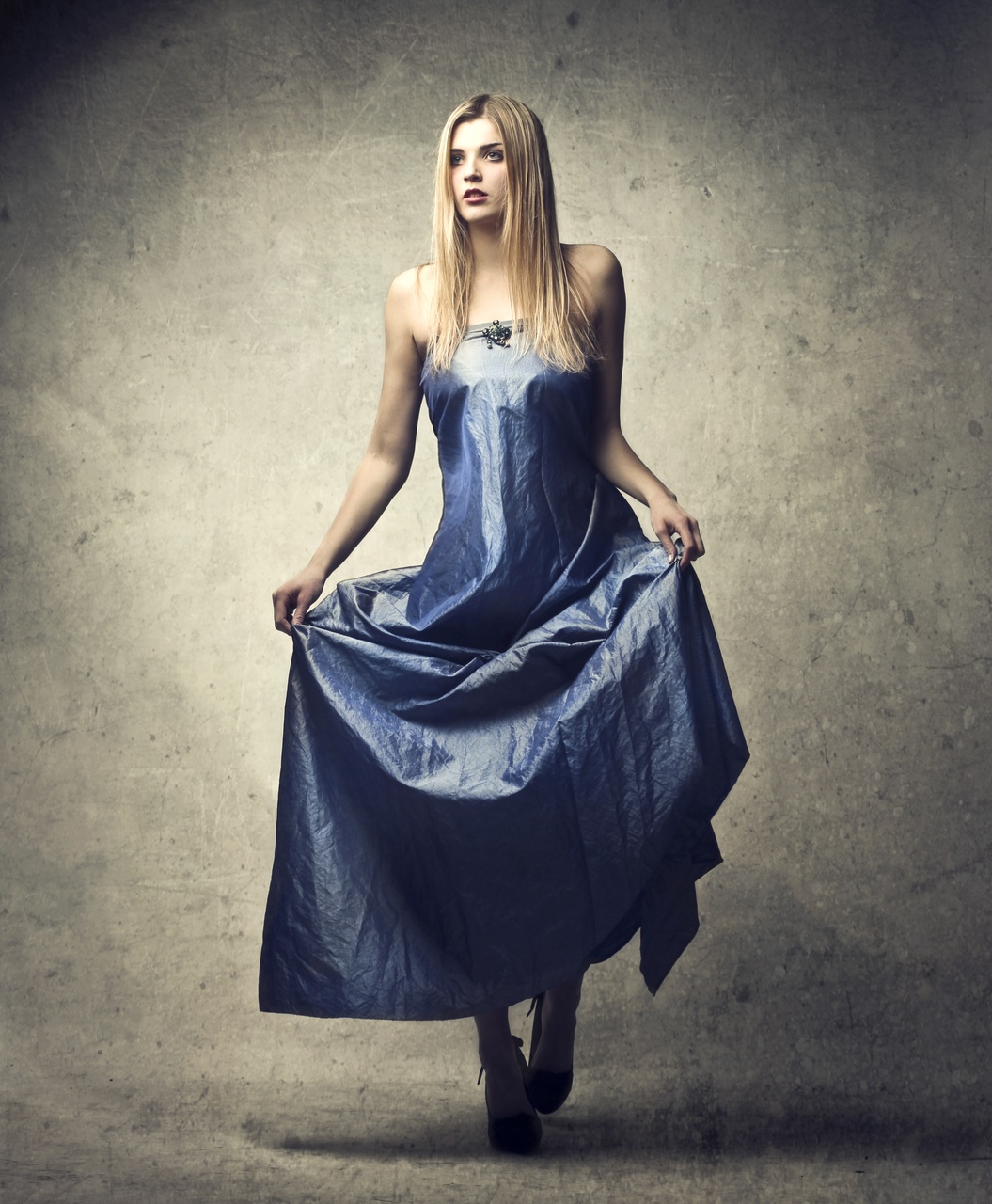 Tablou Canvas: Eleganță în Denim - Thumbnail 2