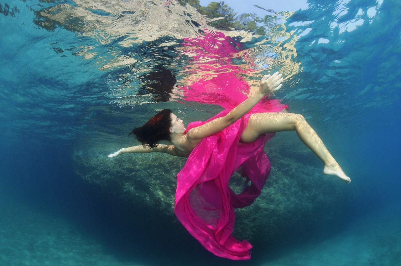 Tablou Canvas: Eleganța Sirenei - Thumbnail 2