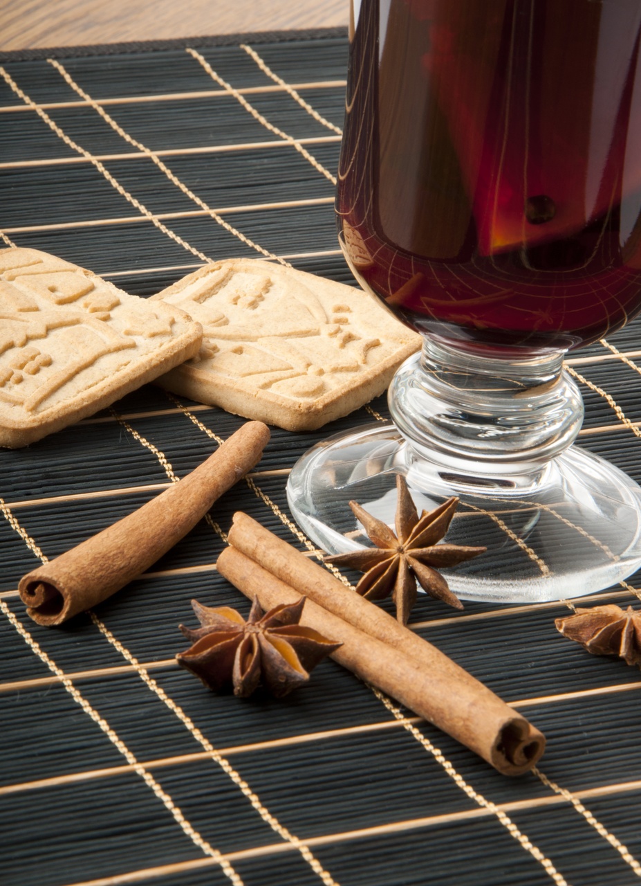 Tablou Canvas: Deliciu de Iarnă cu Mirodenii - Thumbnail 2