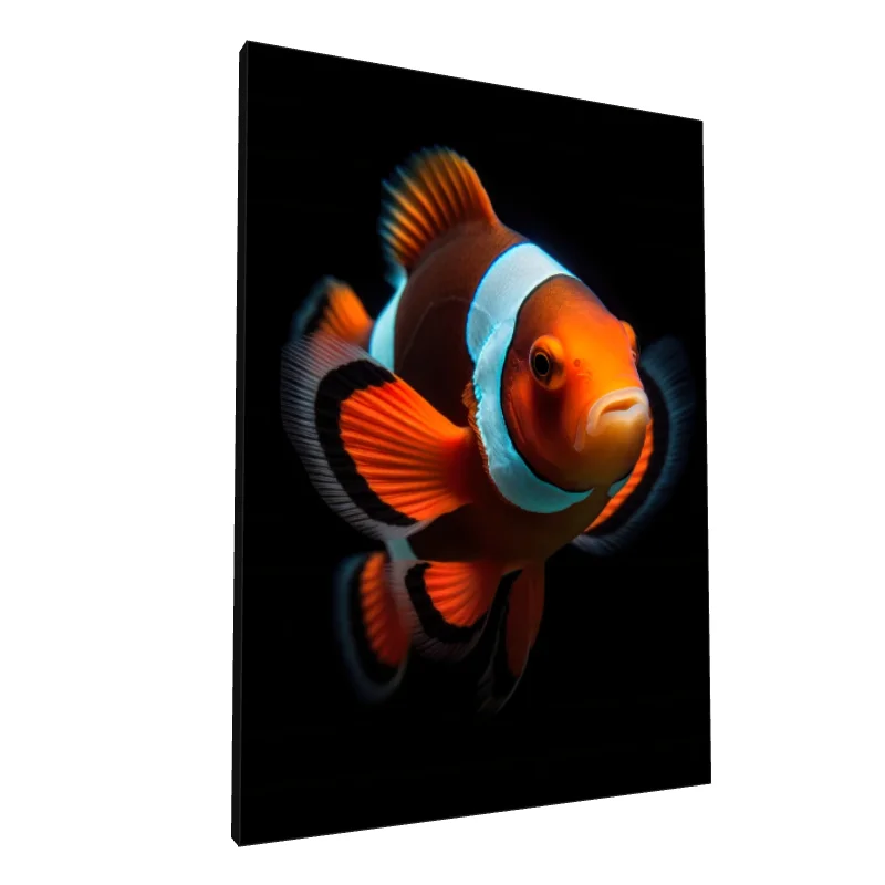 Tablou canvas: Pește Clovn în Lumină Vibrantă