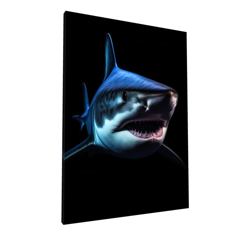 Tablou canvas: Rechin Realist în Timpul Nopții