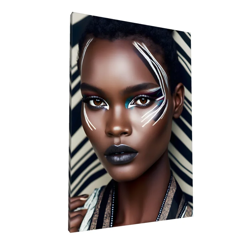 Tablou canvas: Portret Artistic cu Elemente Africane