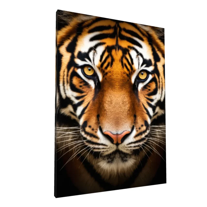 Tablou canvas: Portret Realist de Tigru Privit Frontal - Image 1