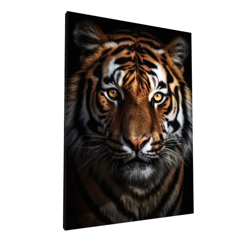 Tablou canvas: Portret Realist de Tigru cu Privire Intensa