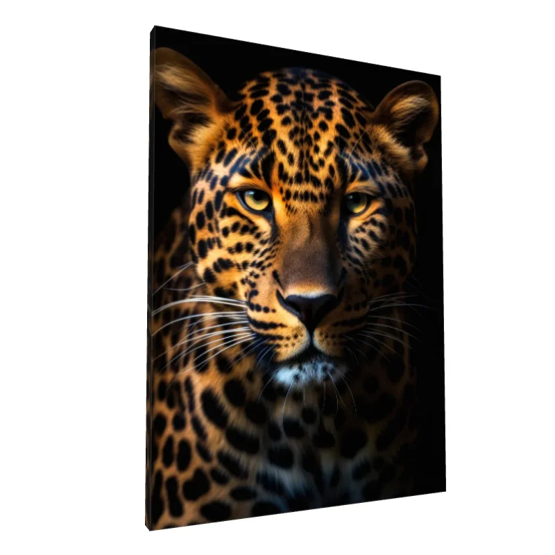 Tablou canvas: Portret Realist de Leopard în Detalii Vii - Image 1