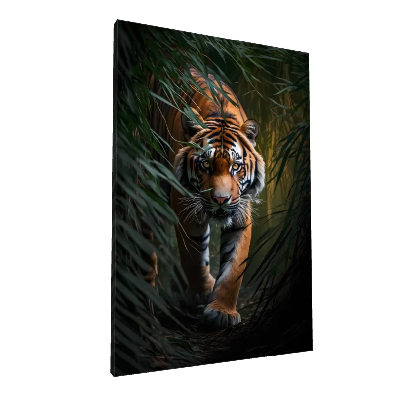 Tablou canvas: Tigru în Vegetație Luxuriantă - Image 1
