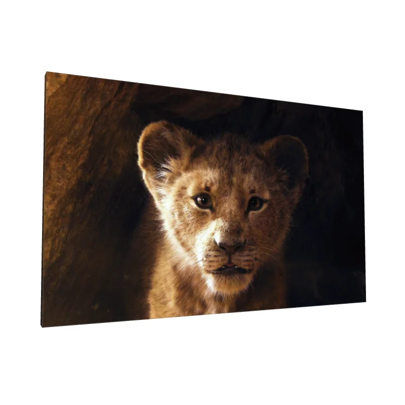 Tablou canvas: Portret Realist de Leu Tânăr - Image 1