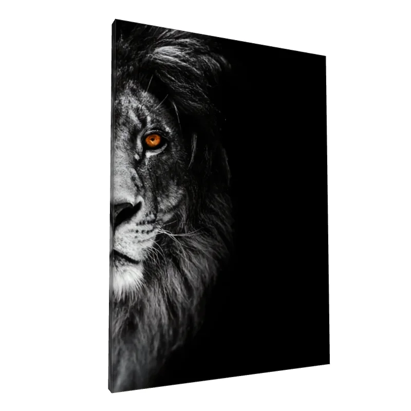 Tablou canvas: Portret de Leu în Tonuri Monocrome (2) - Image 1