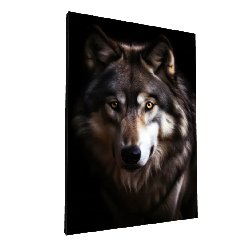 Tablou canvas: Portret Realist de Lup cu Privire Pătrunzătoare - Image 1