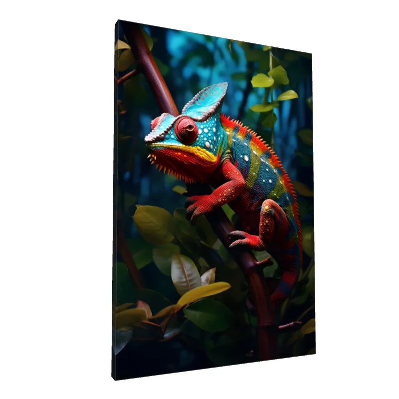 Tablou canvas: Cameleon Colorat în Junglă
