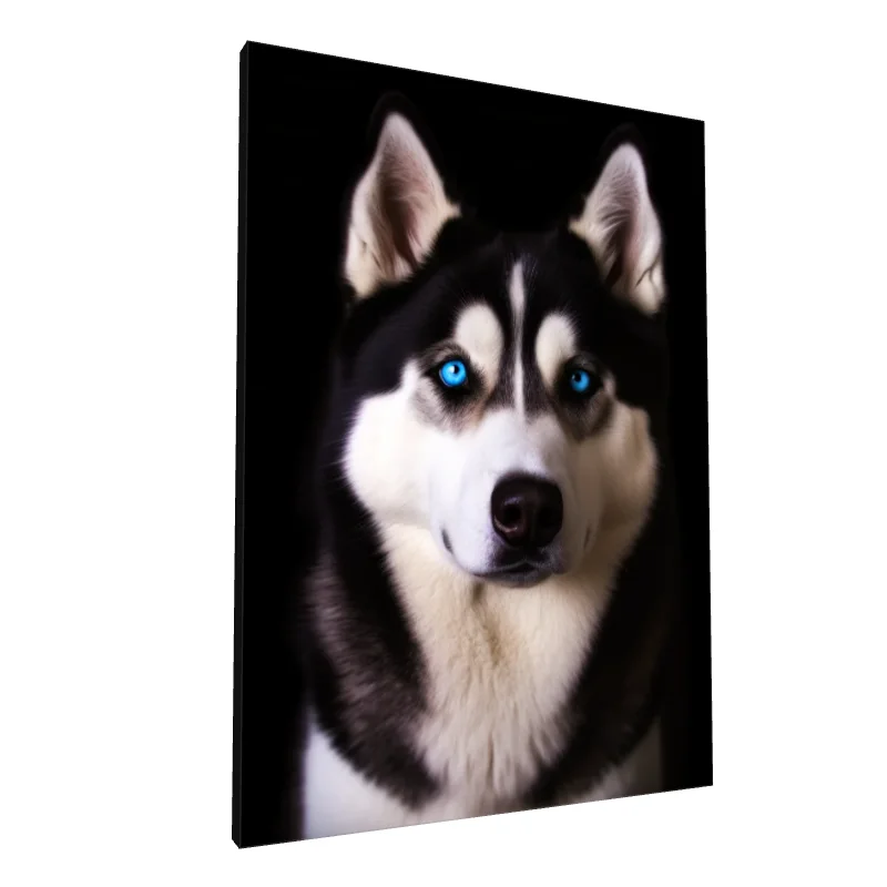 Tablou canvas: Portret Realist Husky cu Ochii Albaștri - Image 1