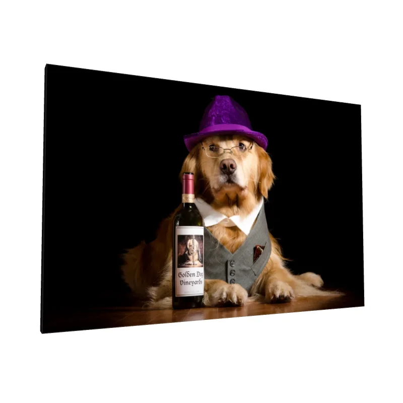 Tablou canvas: Câine Elegant cu Pălărie și Vin