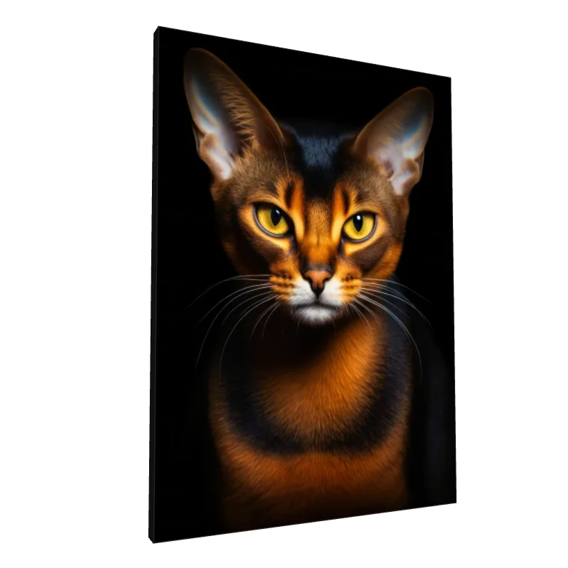 Tablou canvas: Portret Pisică cu Ochi Aurii (2)