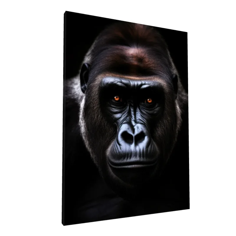 Tablou canvas: Portret Realist de Gorilă în Clarobscur - Image 1
