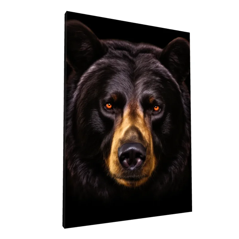 Tablou canvas: Portret Realist de Urs în Detaliu