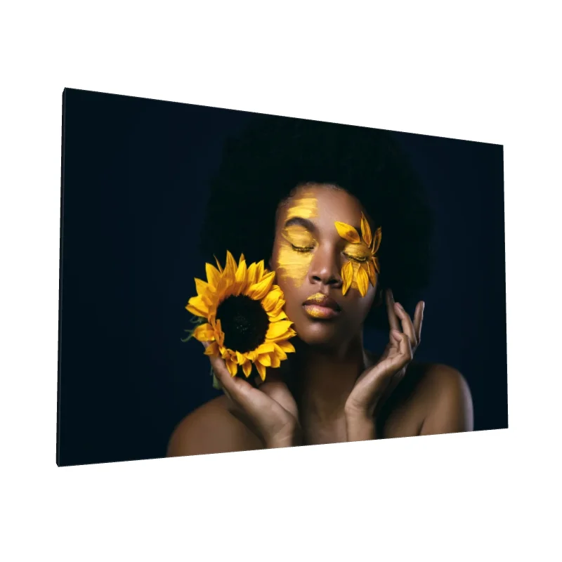 Tablou canvas: Frumusețe cu Floarea-Soarelui și Artă Facială