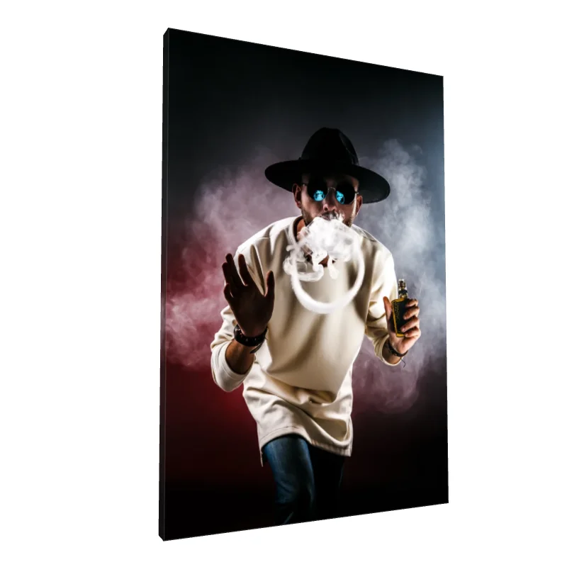 Tablou canvas: Portret cu Pălărie și Ochelari de Soare