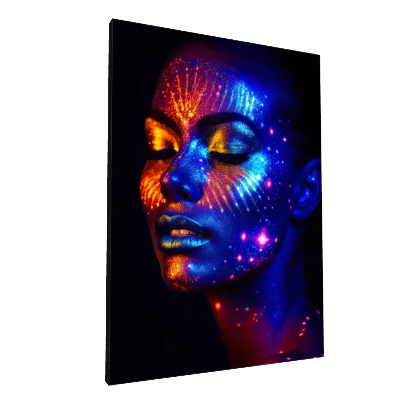 Tablou canvas: Portret Neon în Culori Vibrante 2