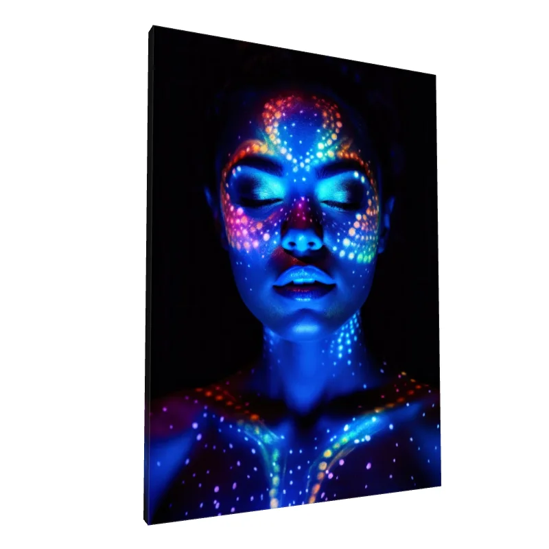 Tablou canvas: Portret Luminos cu Efecte UV