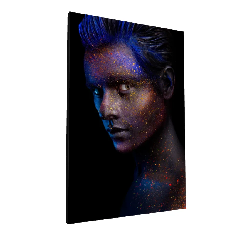 Tablou canvas: Portret în Lumină și Culoare - Image 1