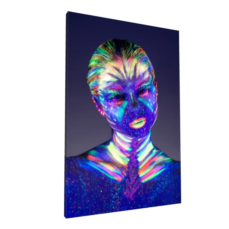 Tablou canvas: Portret Neon în Lumină UV 6