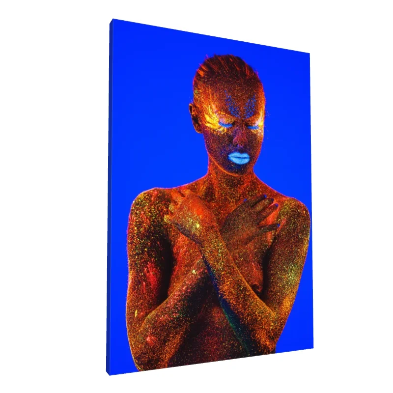 Tablou canvas: Portret Flourescent pe Fundal Albastru