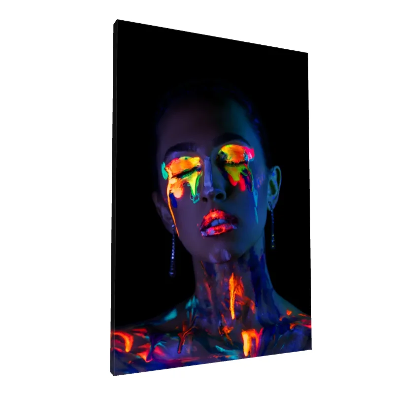 Tablou canvas: Portret Neon în Lumină UV 8