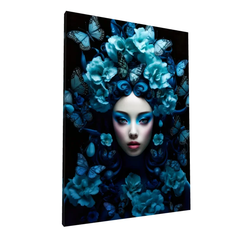 Tablou canvas: Portret Feminin cu Fluturi și Flori Albastre
