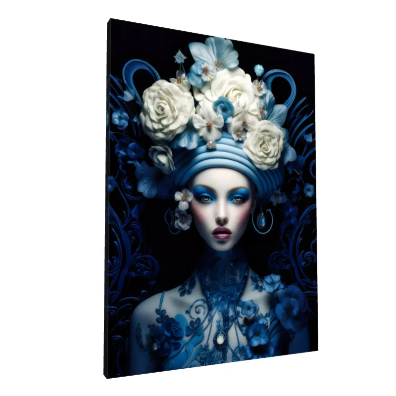 Tablou canvas: Portret Artistic cu Flori și Albastru Regal