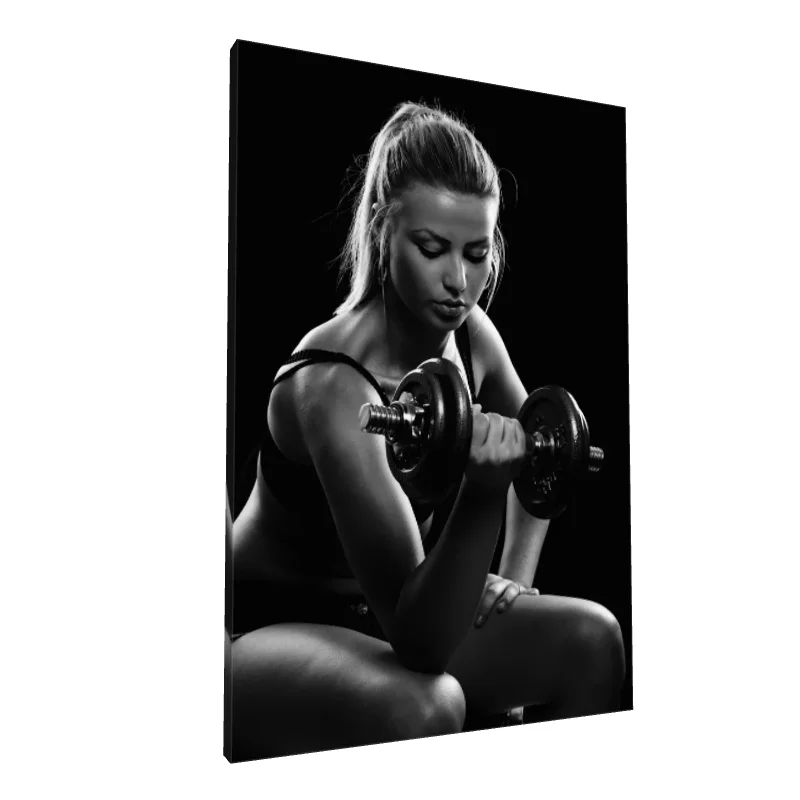 Tablou canvas: Portret Alb-Negru de Forță Feminină