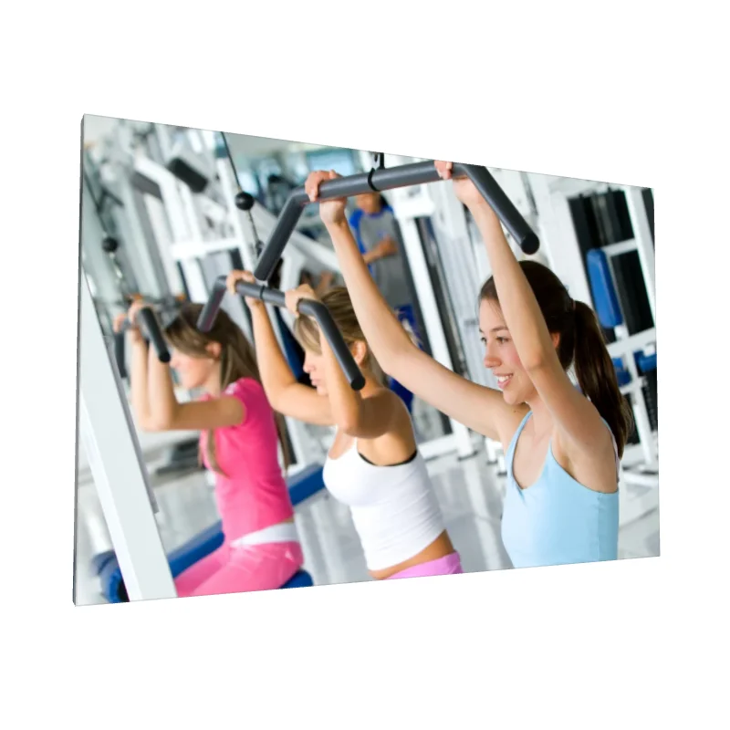 Tablou canvas: Siluete la Antrenament în Culori Vibrante