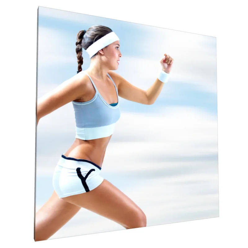 Tablou canvas: Alergătoare în Mișcare pe Fundal Albastru