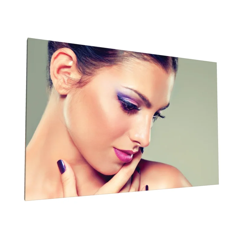 Tablou canvas: Portret de Frumusețe cu Machiaj Violet