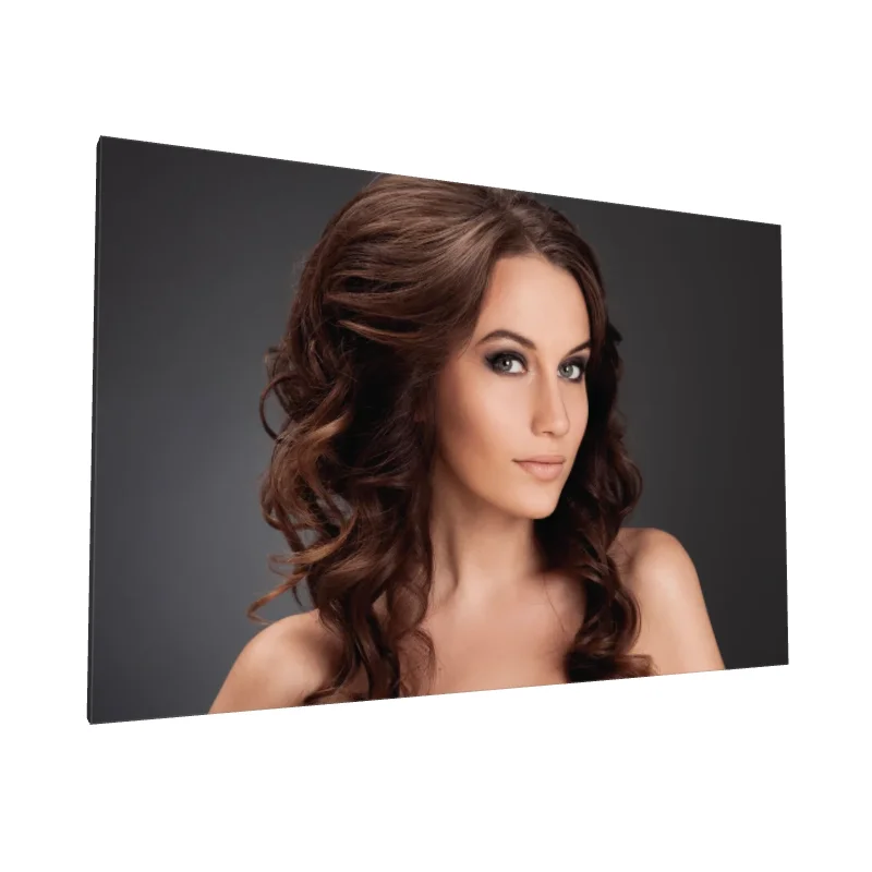 Tablou canvas: Portret Elegant în Stil Salon de Frumusețe - Image 1