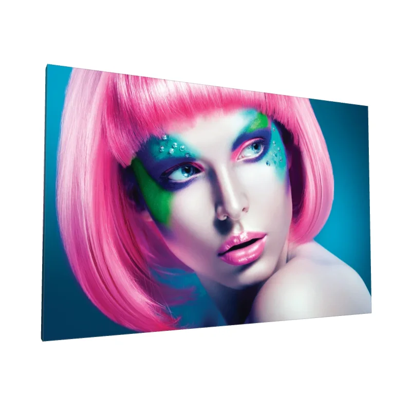 Tablou canvas: Portret Futurist cu Machiaj Excentric