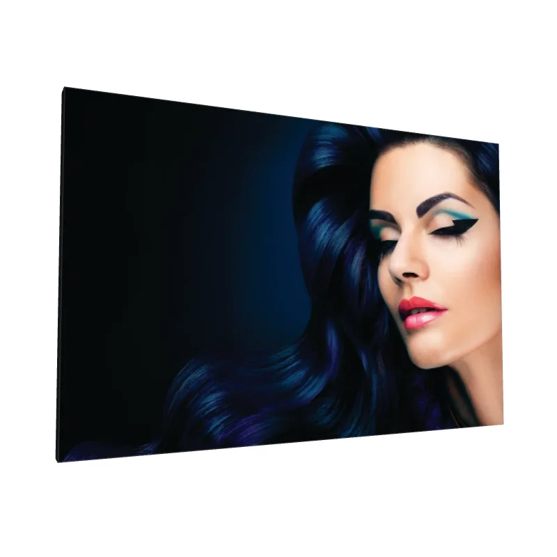 Tablou canvas: Portret Glamour cu Machiaj Dramatic (2) - Image 1