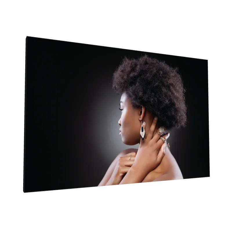 Tablou canvas: Portret Elegant cu Bijuterii Afro