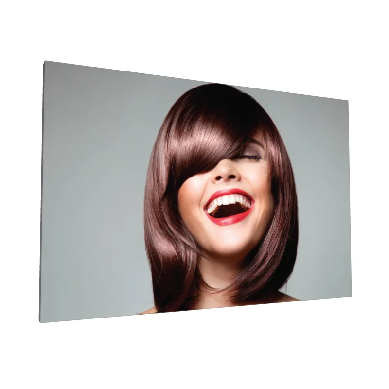 Tablou canvas: Zâmbet Radiant în Stil Modern