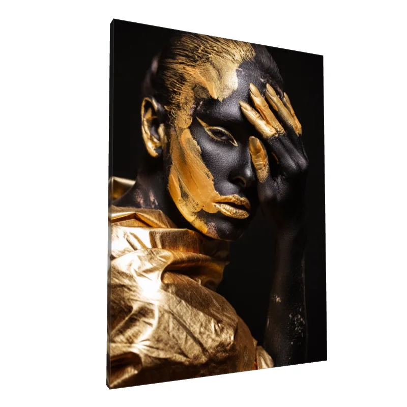 Tablou canvas: Portret Artistic cu Accente Aurii 3 - Image 1