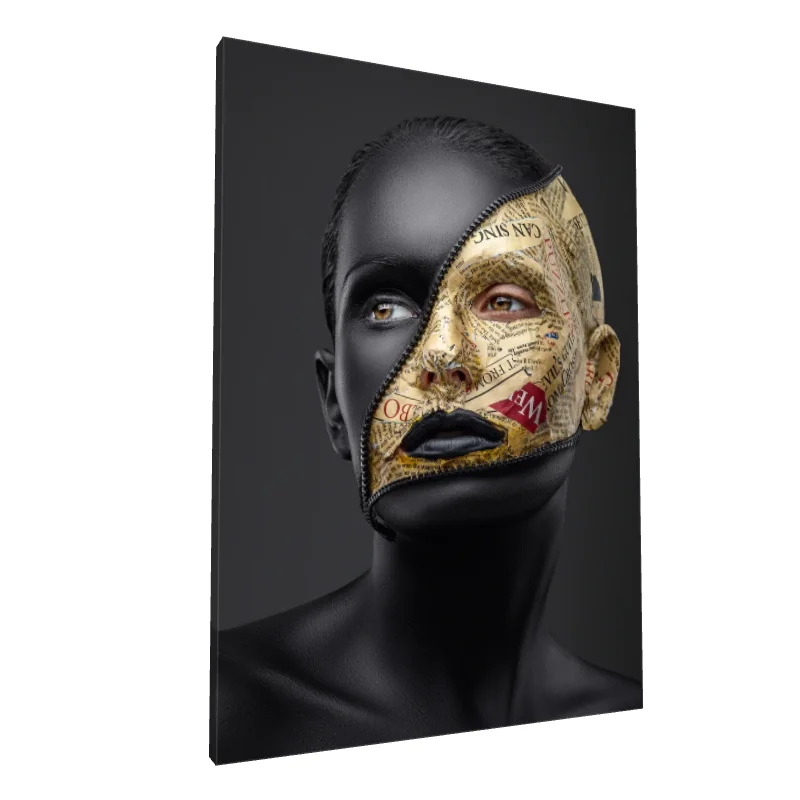 Tablou canvas: Portret Artistic cu Zipper și Colaje de Ziar - Image 1