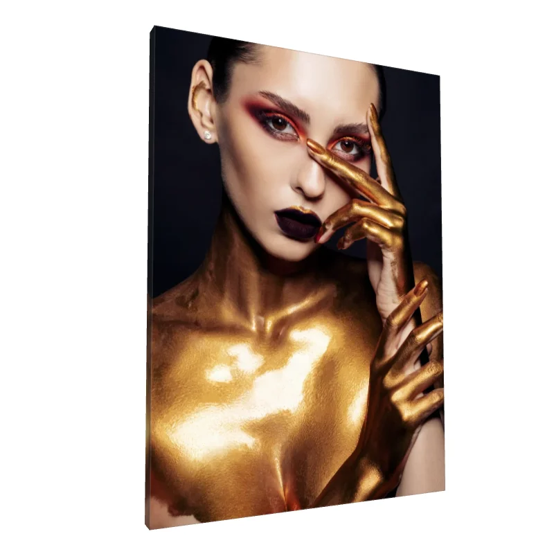 Tablou canvas: Portret Glamour cu Accente Aurii (2) - Image 1
