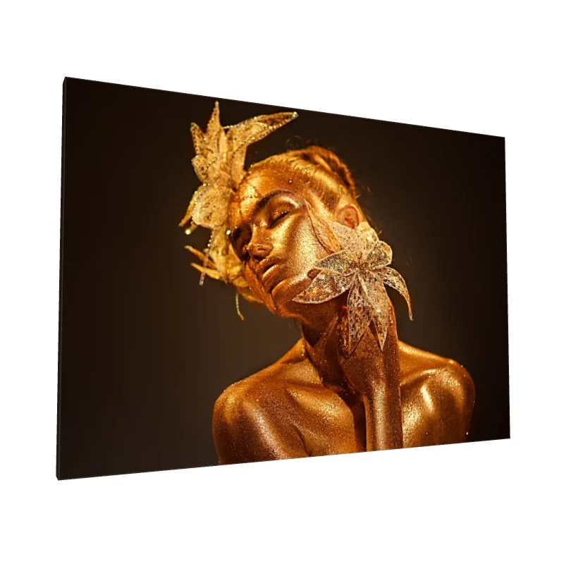 Tablou canvas: Portret Aurit cu Flori Strălucitoare